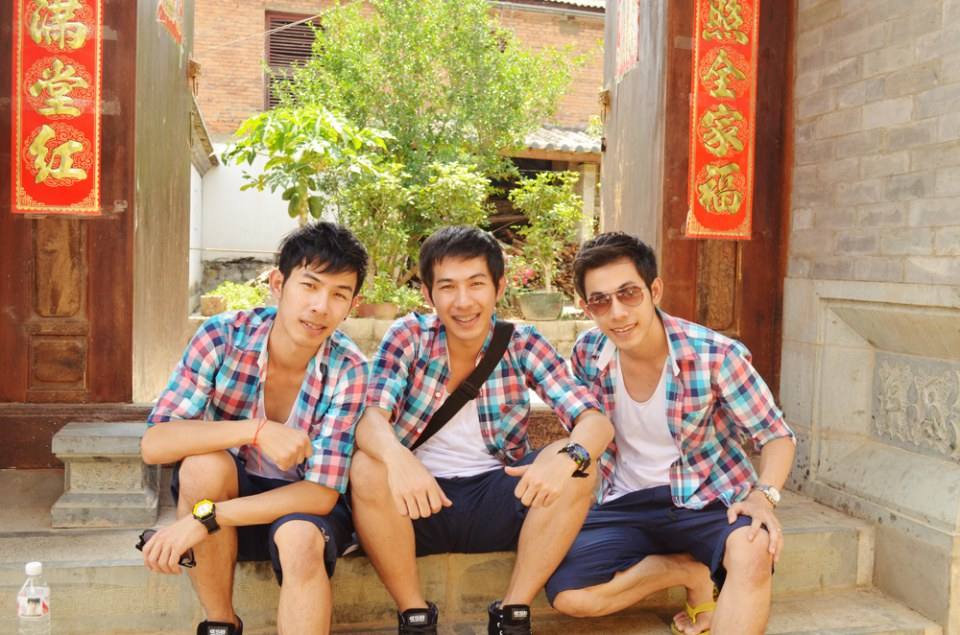 แฝดสามไทยดังไกลที่เมืองจีน(2)