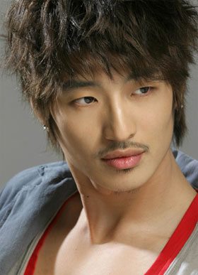 Son Ho Young นักร้องเกาหลี พยายามฆ่าตัวตายตามแฟนสาว