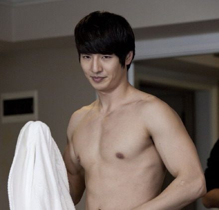 Son Ho Young นักร้องเกาหลี พยายามฆ่าตัวตายตามแฟนสาว