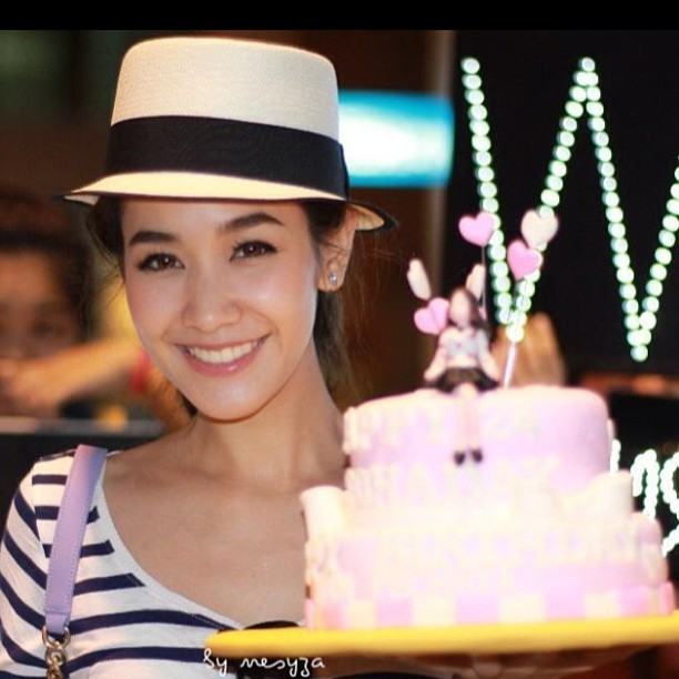 มิน พีชญา วัฒนามนตรี