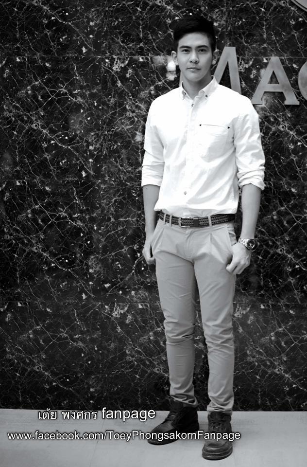 เต้ย พงศกร หล่อล่ำกระชากใจ