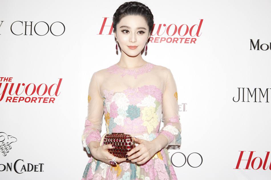 แม่นาง"ฟ่านปิงปิง"   ชุด VALENTINO ฤดูใบไม้ผลิ 2013