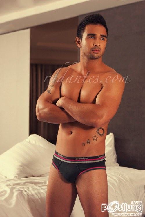 ถอดโชว์เรือนร่าง 270