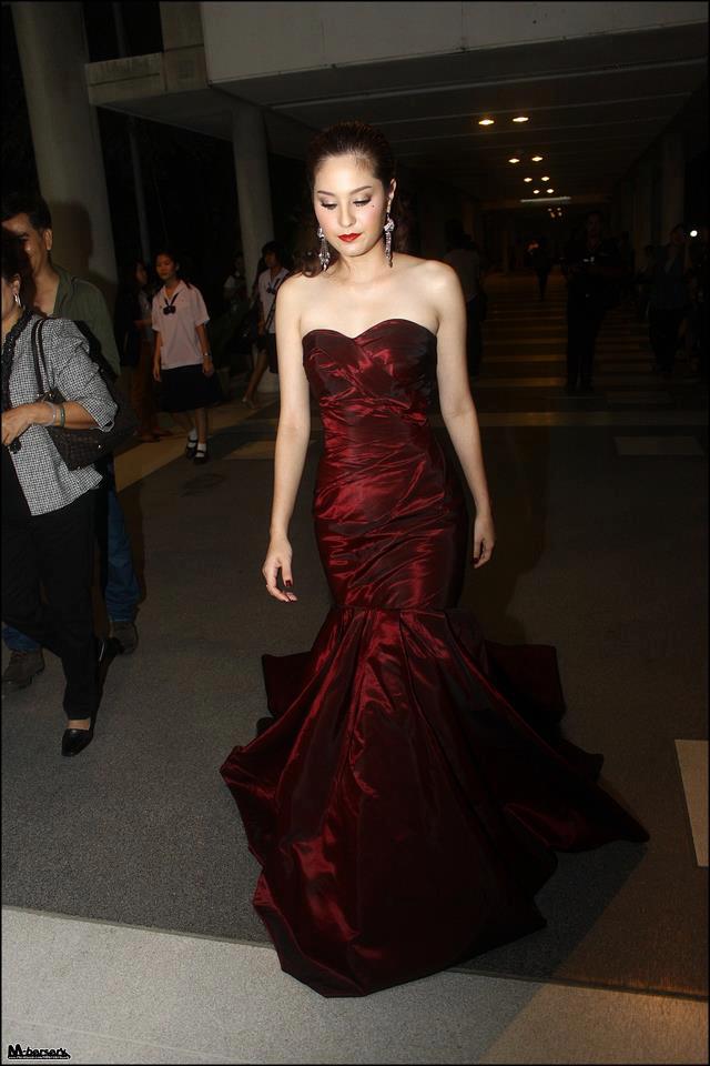 พิ้งค์กี้ vs ขวัญ ใครสวยกระชากใจกว่ากัน