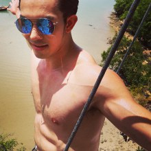 อั้มๆ  ปากแดงปีนเขา