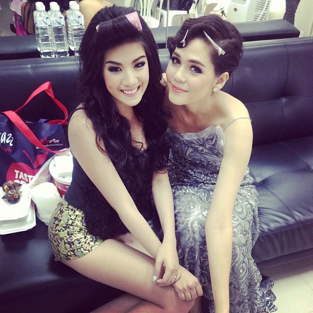 ชมพู่อารยา กับ ใบเตยยย