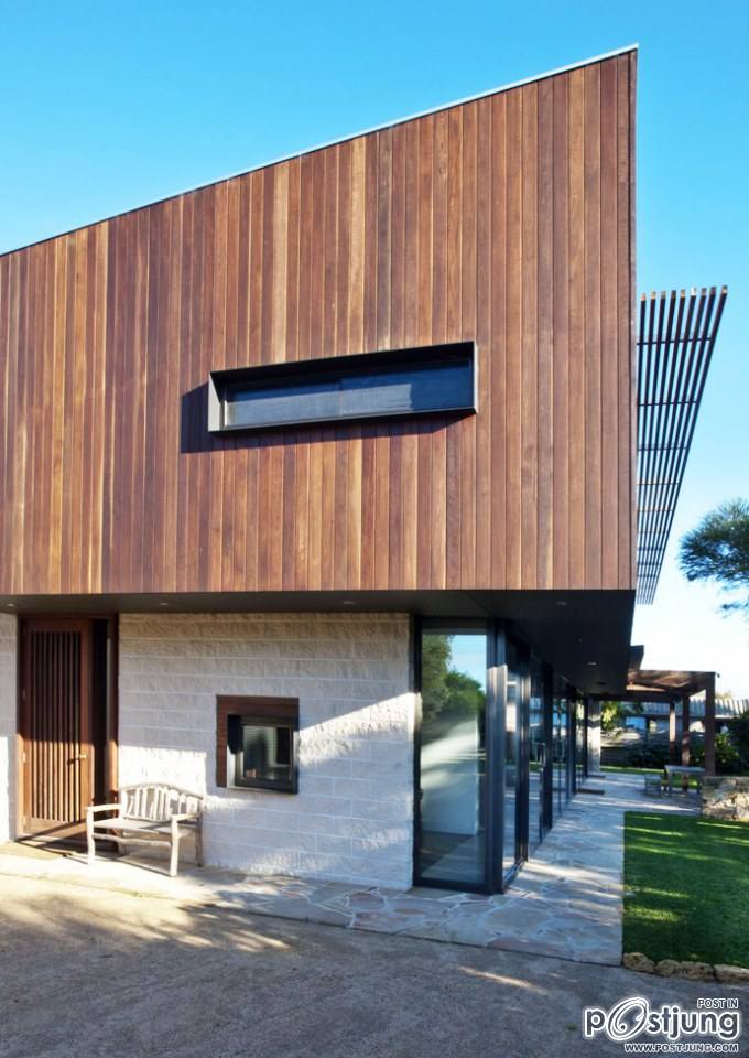 Point Lonsdale Beach House by Baenziger Coles