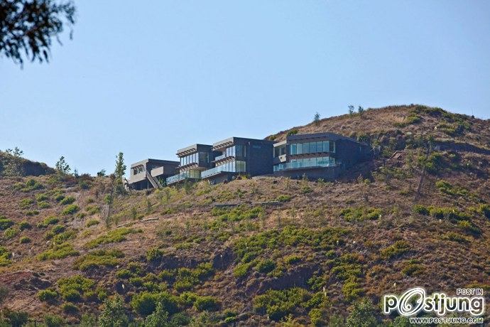 Bridge House in Malibu by Sorensen Architects