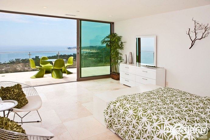 Bridge House in Malibu by Sorensen Architects