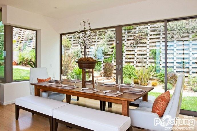 Bridge House in Malibu by Sorensen Architects