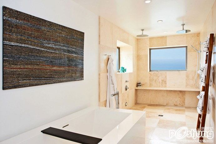 Bridge House in Malibu by Sorensen Architects