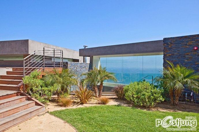 Bridge House in Malibu by Sorensen Architects