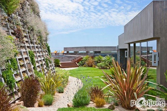 Bridge House in Malibu by Sorensen Architects