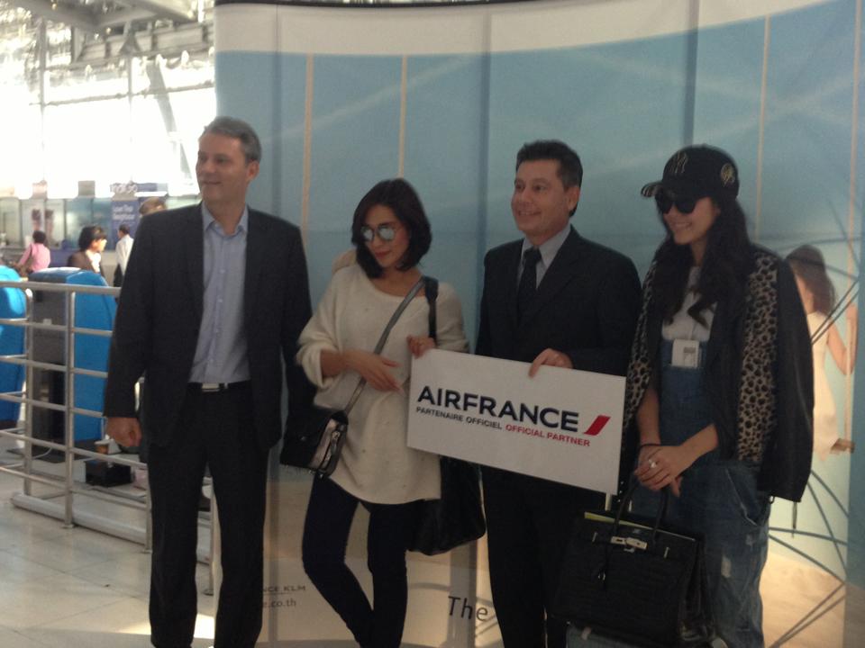 อัพเดทล่าสุด ชมพู่กับพลอย เฌอมาลย์ และเพื่อนLet's Go to France again!!!