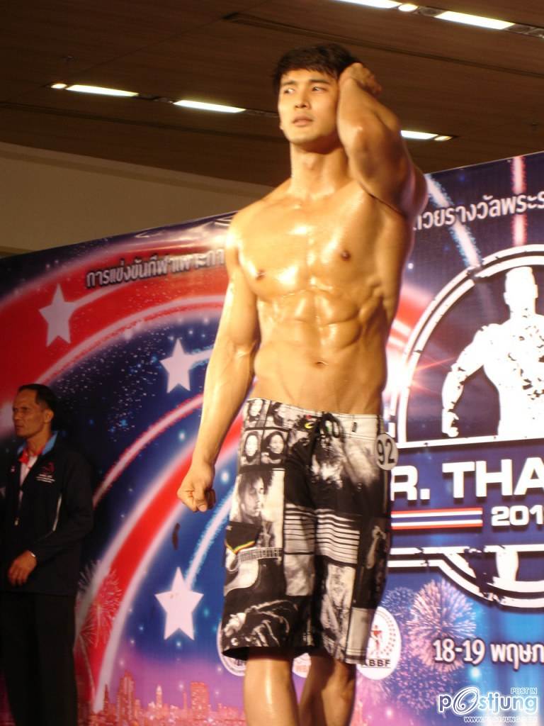 พี่ต๊อป หุ่นเซ๊ะมากๆ