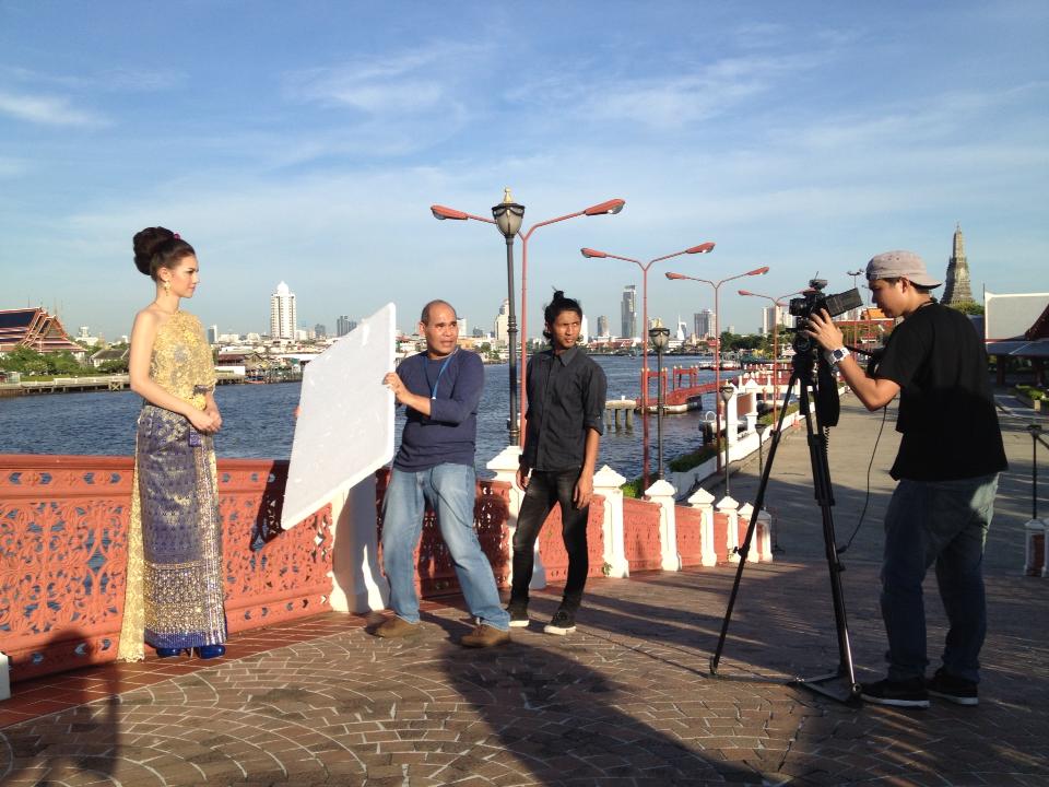 น้องนาตาลี มิสไทยแลนด์เวิลด์ 2013 ถ่ายทำ VTR ในการประกวดมิสเวิลด์