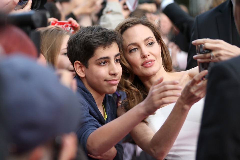 Angelina Jolie & Brad Pitt @ World War Z premiere in Berlin
