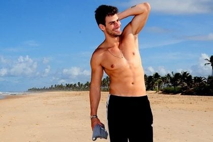 Lucas Malvacini on the beach!