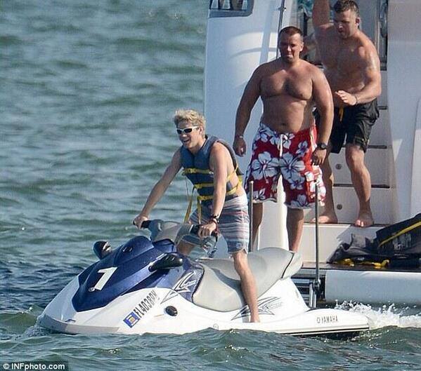 หนุ่มๆ One Direction ที่ Miami