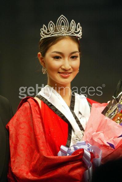 เธอคือ “นางแบบโลก Miss MODEL OF THE WORLD 2004 ชื่อน่ากิน