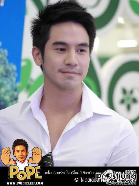 โป๊ป เสื้อขาว กะ เสื้อดำน่ารักผุดผุด