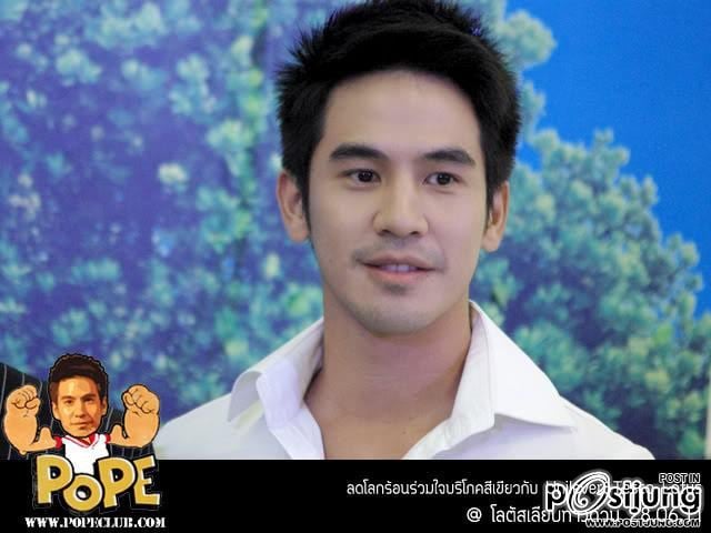 โป๊ป เสื้อขาว กะ เสื้อดำน่ารักผุดผุด