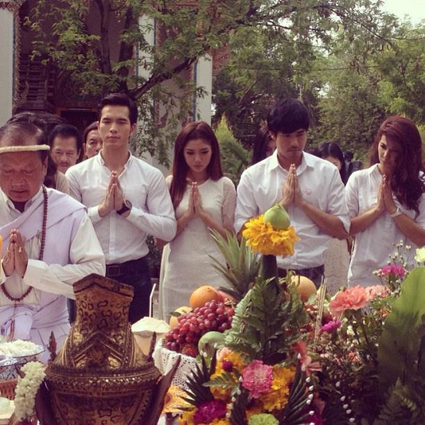 เปิดกอง... รถไฟ เรือเมล์ ลิเก กองถ่าย พบ 4 หนุ่มสุดฮา หล่อร้ายไม่เบา