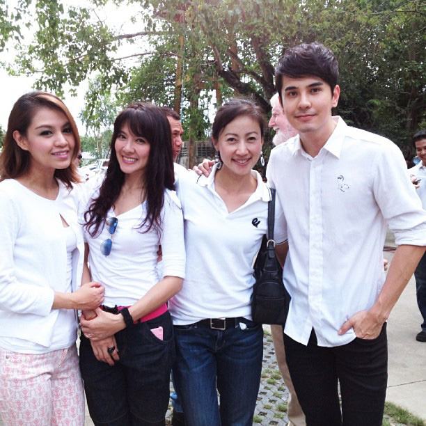 เปิดกอง... รถไฟ เรือเมล์ ลิเก กองถ่าย พบ 4 หนุ่มสุดฮา หล่อร้ายไม่เบา