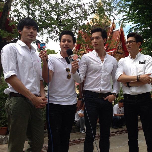 เปิดกอง... รถไฟ เรือเมล์ ลิเก กองถ่าย พบ 4 หนุ่มสุดฮา หล่อร้ายไม่เบา