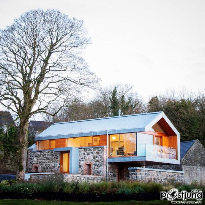 Stone and Glass Barn: Contemporary Style for a Traditional Building