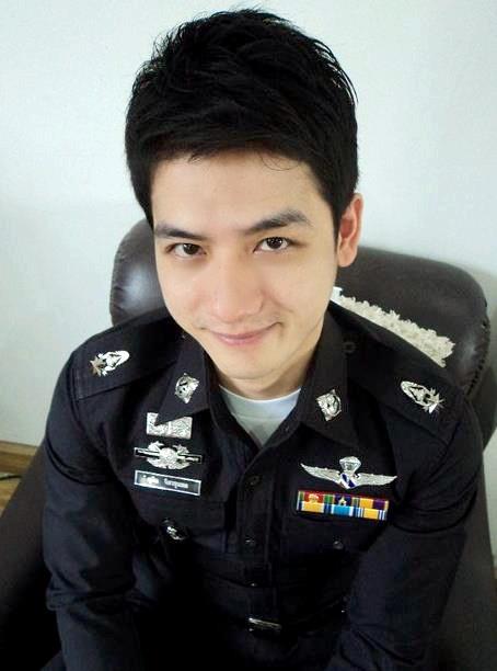 จากเฟสหนุ่มไฉไล by นายร้อย หล่อดูดีคะ