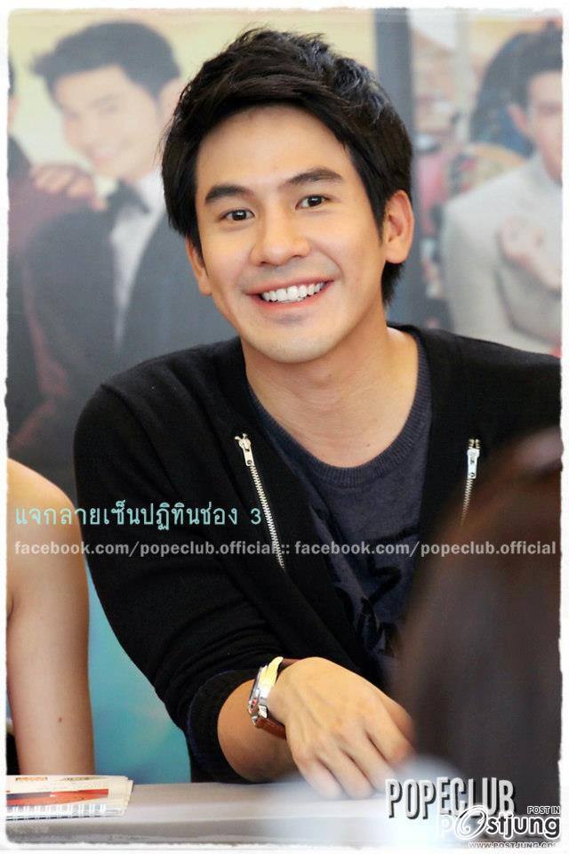 โป๊บยิ้มละลายๆไปหมด