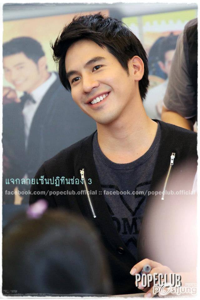 โป๊บยิ้มละลายๆไปหมด