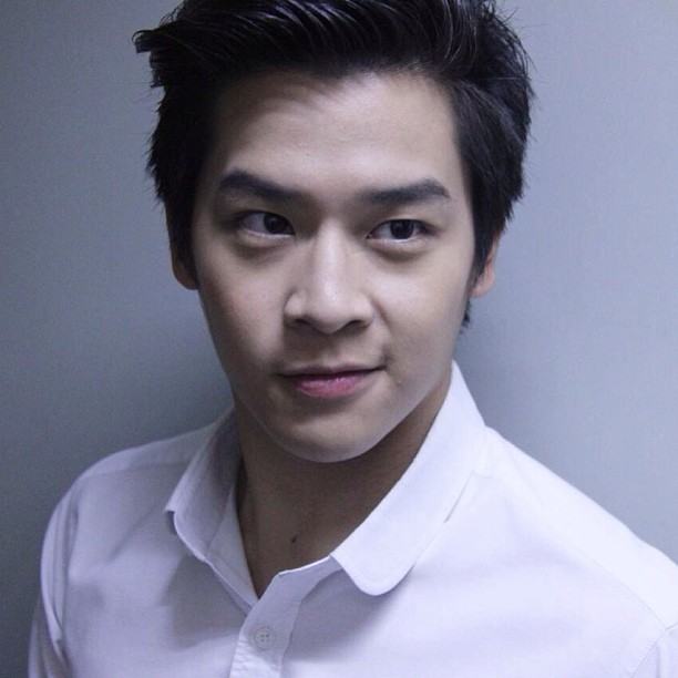 ยิ้มของเค้า @marchutavuth