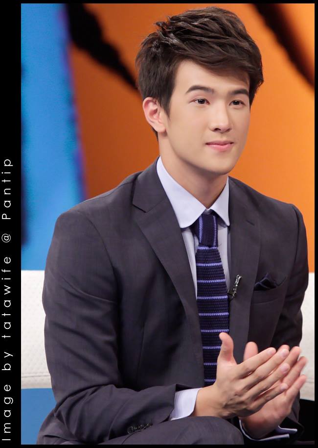 เจมส์ มาร์ & มิ้นต์ ชาลิดา @ รายการ Tonight Show (24-6-56)