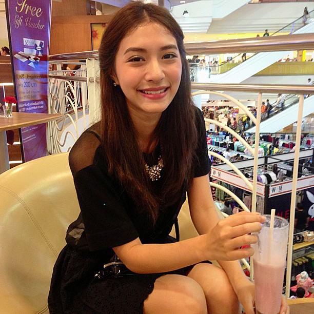 มิว นิษฐา  (รูปเยอะ)