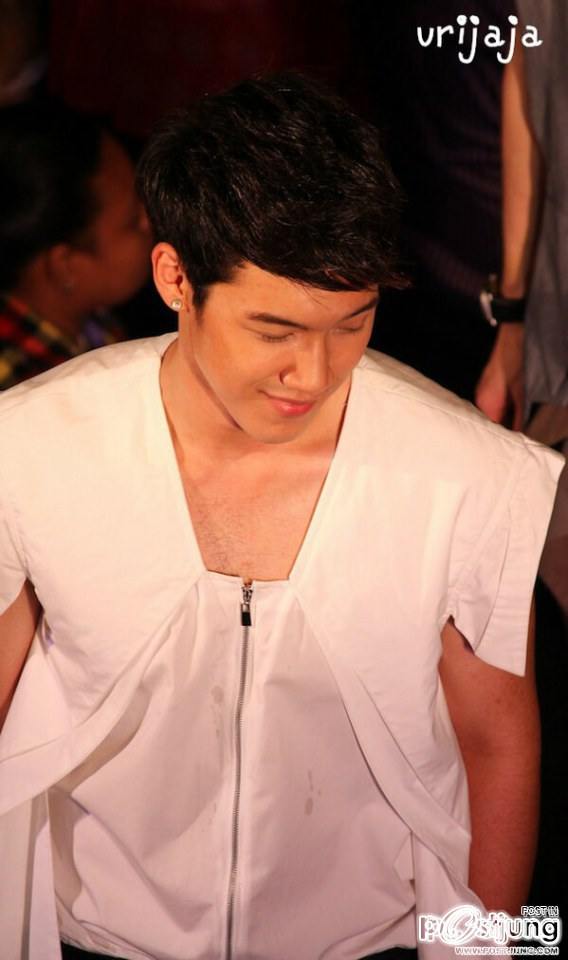 แกงส้ม กับขนหน้าอกของเขา 3