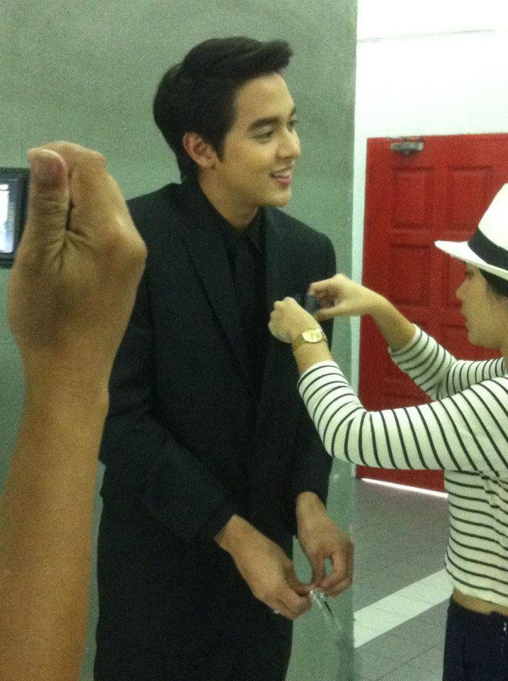 ภาพเบื้องหลังแฟชั่น เจมส์ จิรายุ @ นิตยสารขวัญเรือน