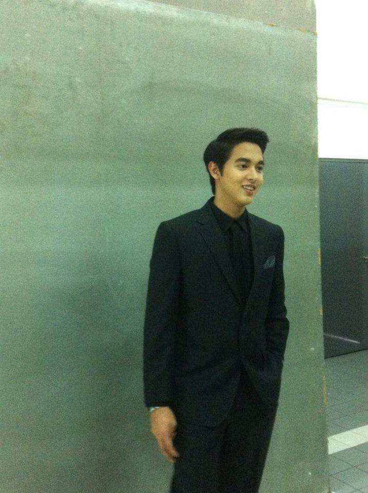 ภาพเบื้องหลังแฟชั่น เจมส์ จิรายุ @ นิตยสารขวัญเรือน