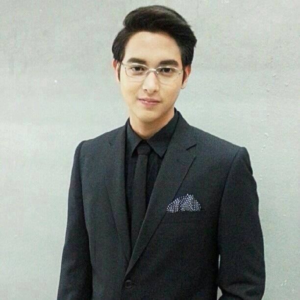 ภาพเบื้องหลังแฟชั่น เจมส์ จิรายุ @ นิตยสารขวัญเรือน