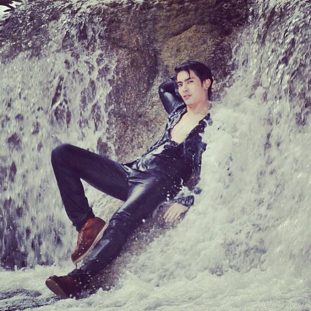 สน ยุกต์ หล่อเท่ห์ จาก Instagram