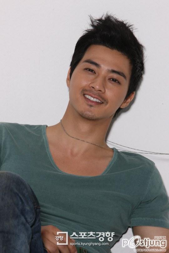 หล่อเท่น่ารัก Kim Ji Hoon