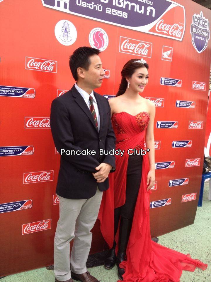 แพนเค้ก สวยสง่า ดุจดั่งเจ้า หญิง ใน นิยาย @ ในงาน Coke Charity Cup