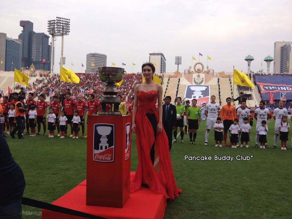 แพนเค้ก สวยสง่า ดุจดั่งเจ้า หญิง ใน นิยาย @ ในงาน Coke Charity Cup