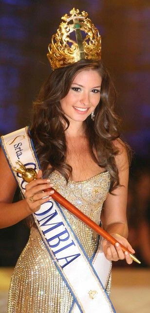 ได้รับมงกุฎ Miss Colombia 2008 ที่ประเทศของนาง