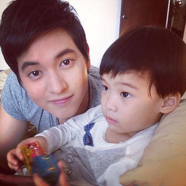 ลูกเรากับเจมส์จิเอง คิดถึงลูกของเราจัง