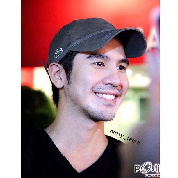 พี่โป๊ปจ๋า..ยิ้มหล่อๆจัง