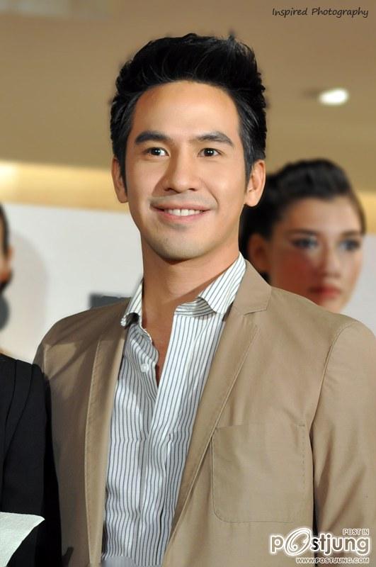 พี่โป๊ปจ๋า..ยิ้มหล่อๆจัง