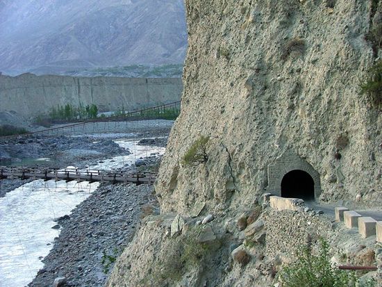 4. สะพานแขวนแดนยอร์ แห่งเมืองกิลกิท (Danyore Suspension Bridge of Gilgit)
