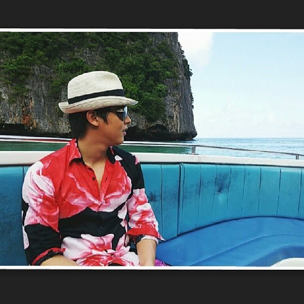 เจมส์ จิรายุ เที่ยวอ่าวมาหยา ในวันฟ้าใส-หาดทรายขาว